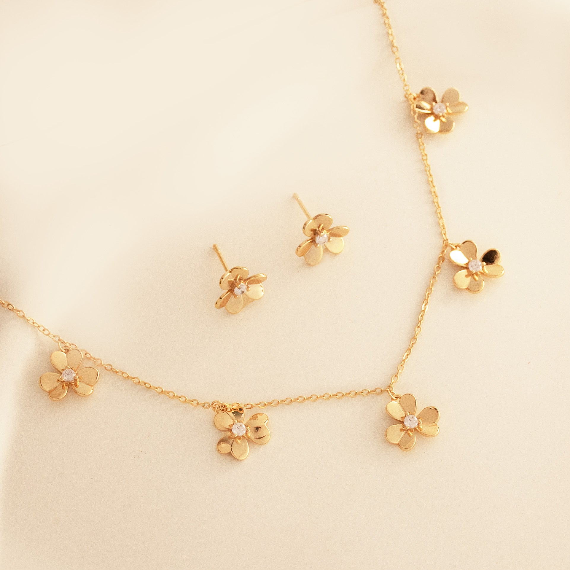 Floral Charm Necklace Gift Set