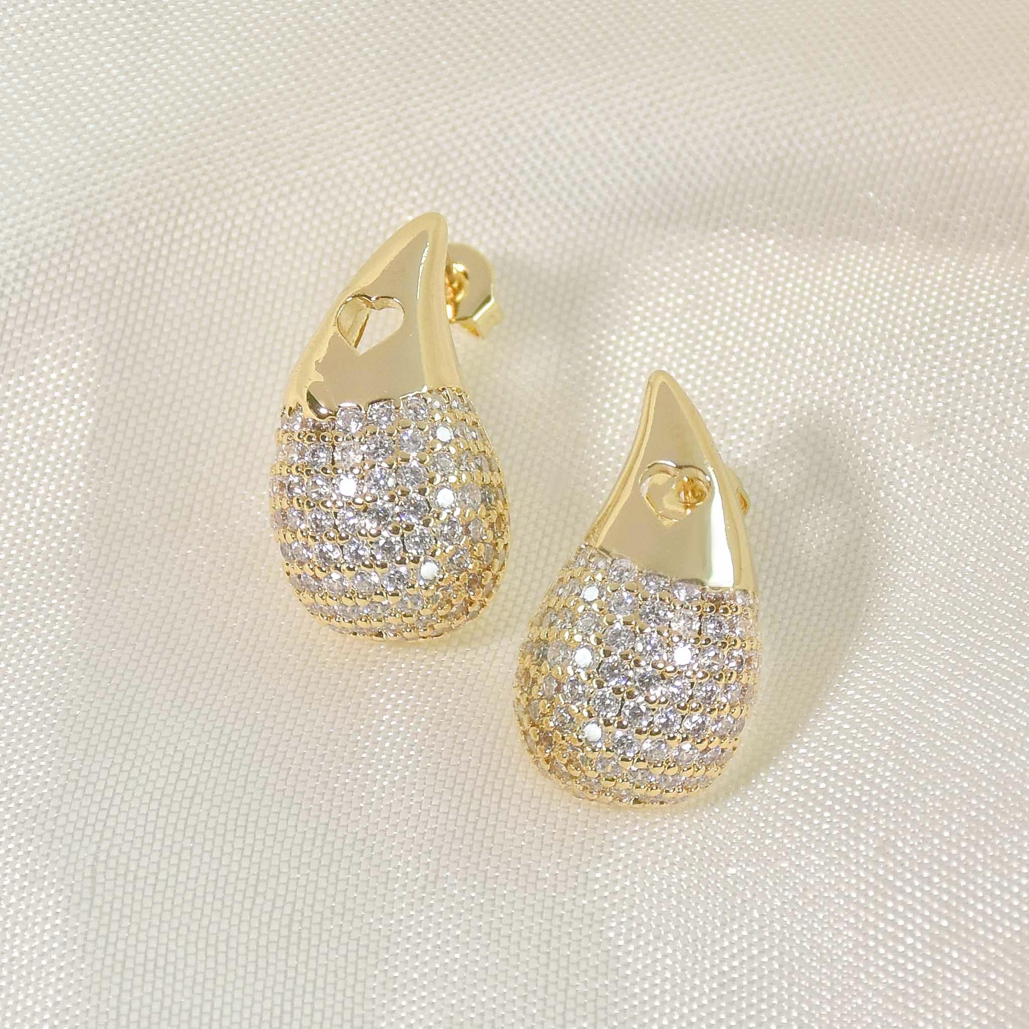 Diamond Dust Tear Drop Earring