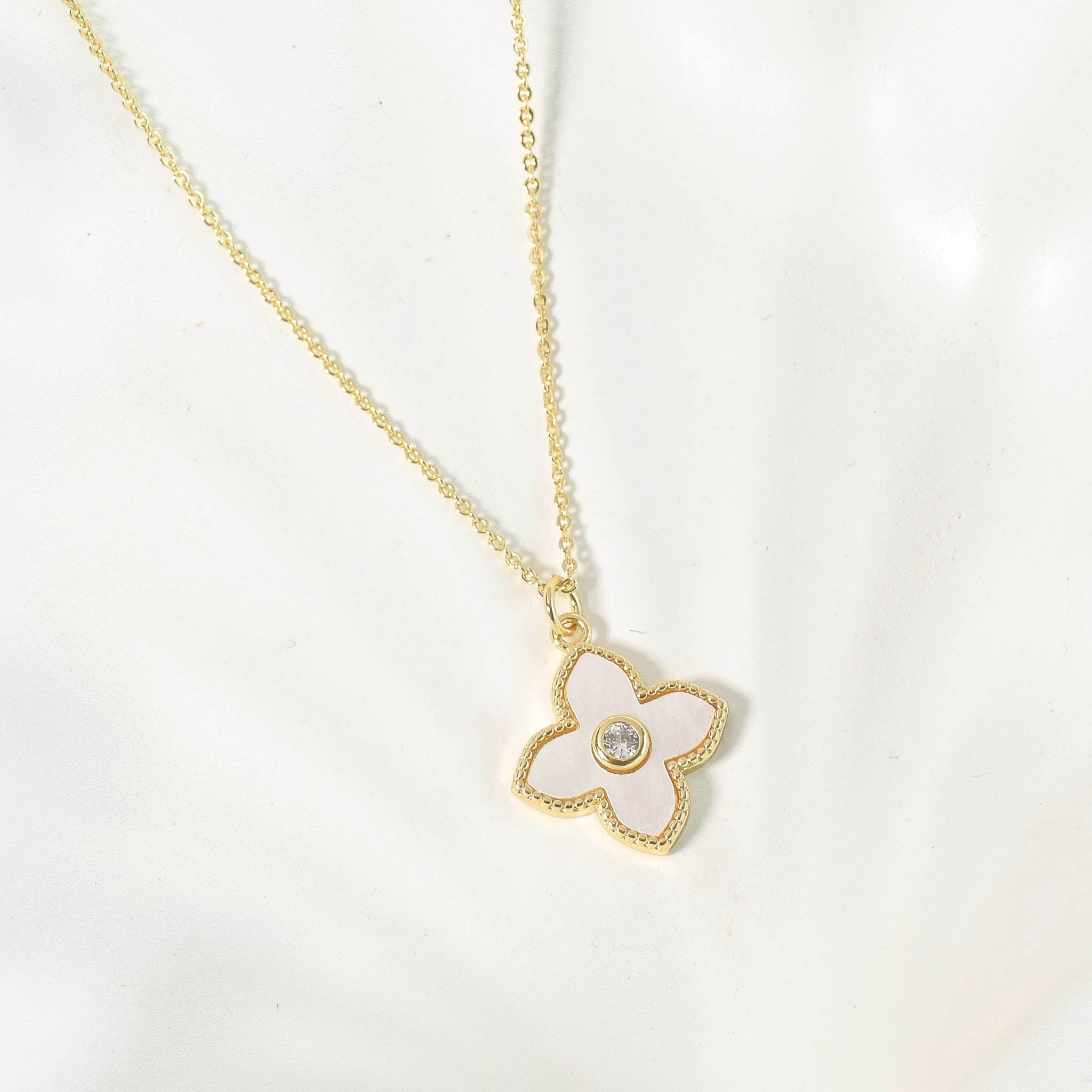 Elegant Floral Necklace