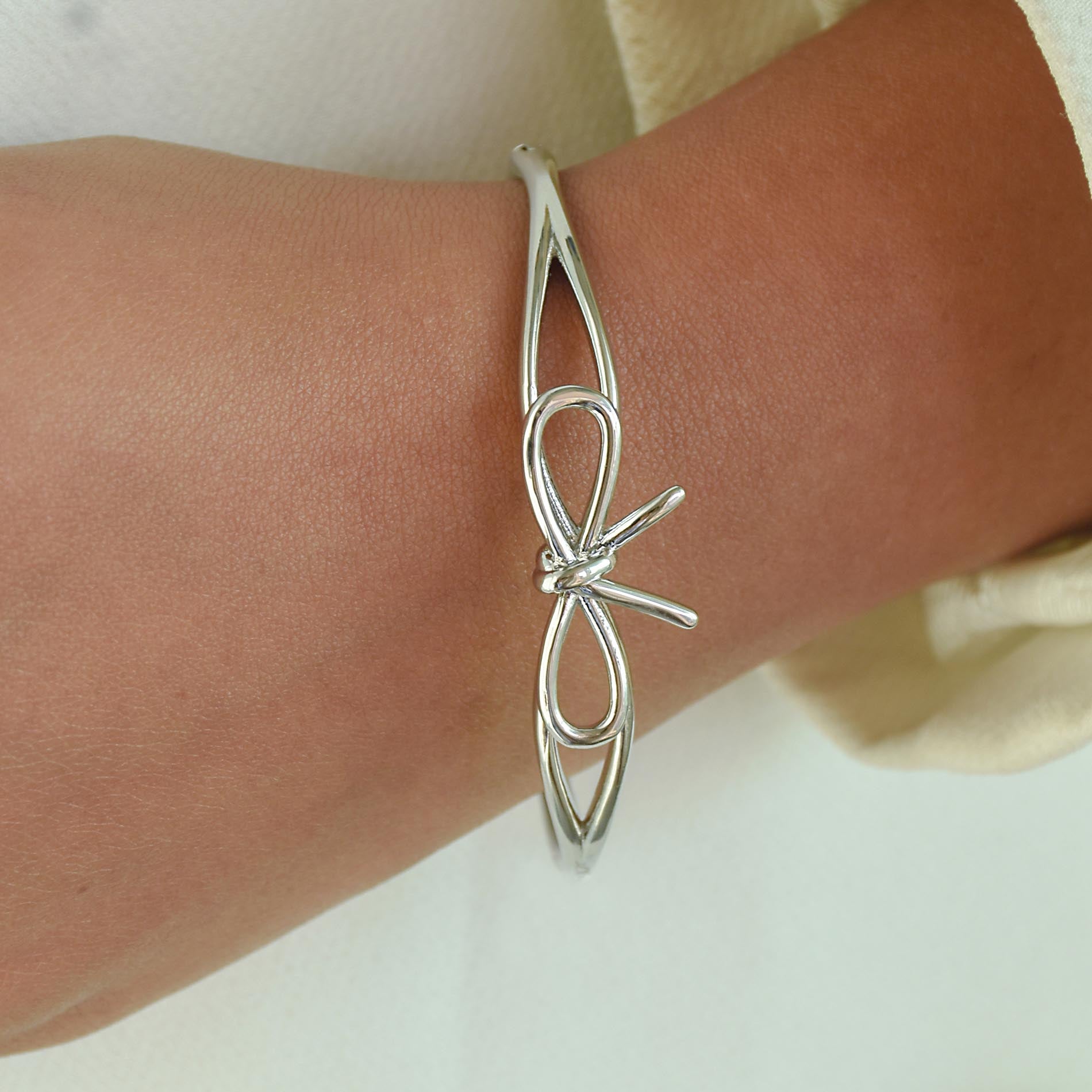 Bow Knot Bangle