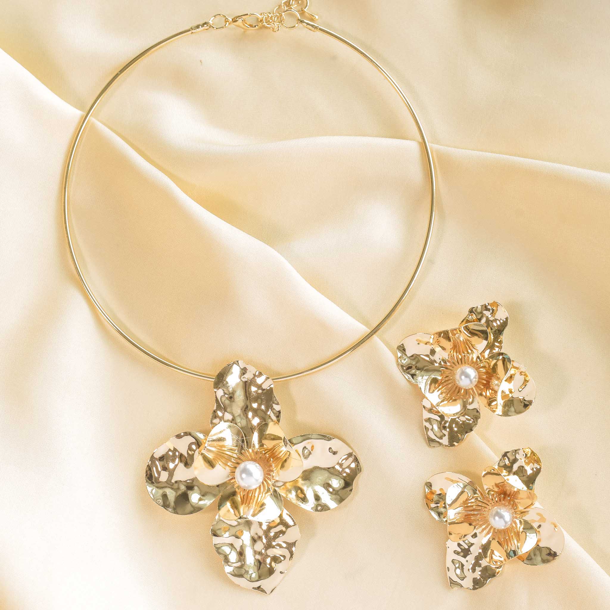Classic Orchid Bloom Necklace Set