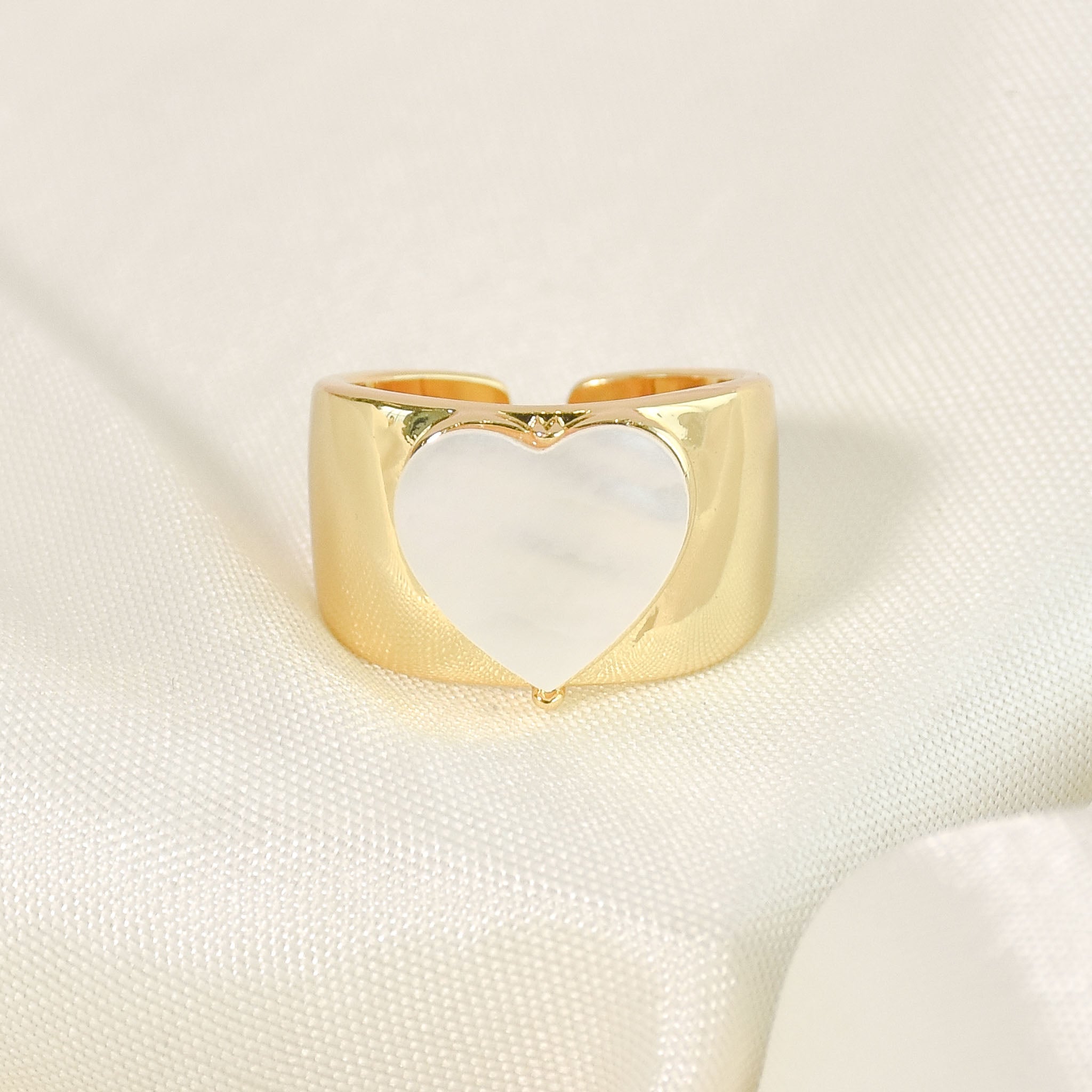 Mother Of Pearl Heart Ring