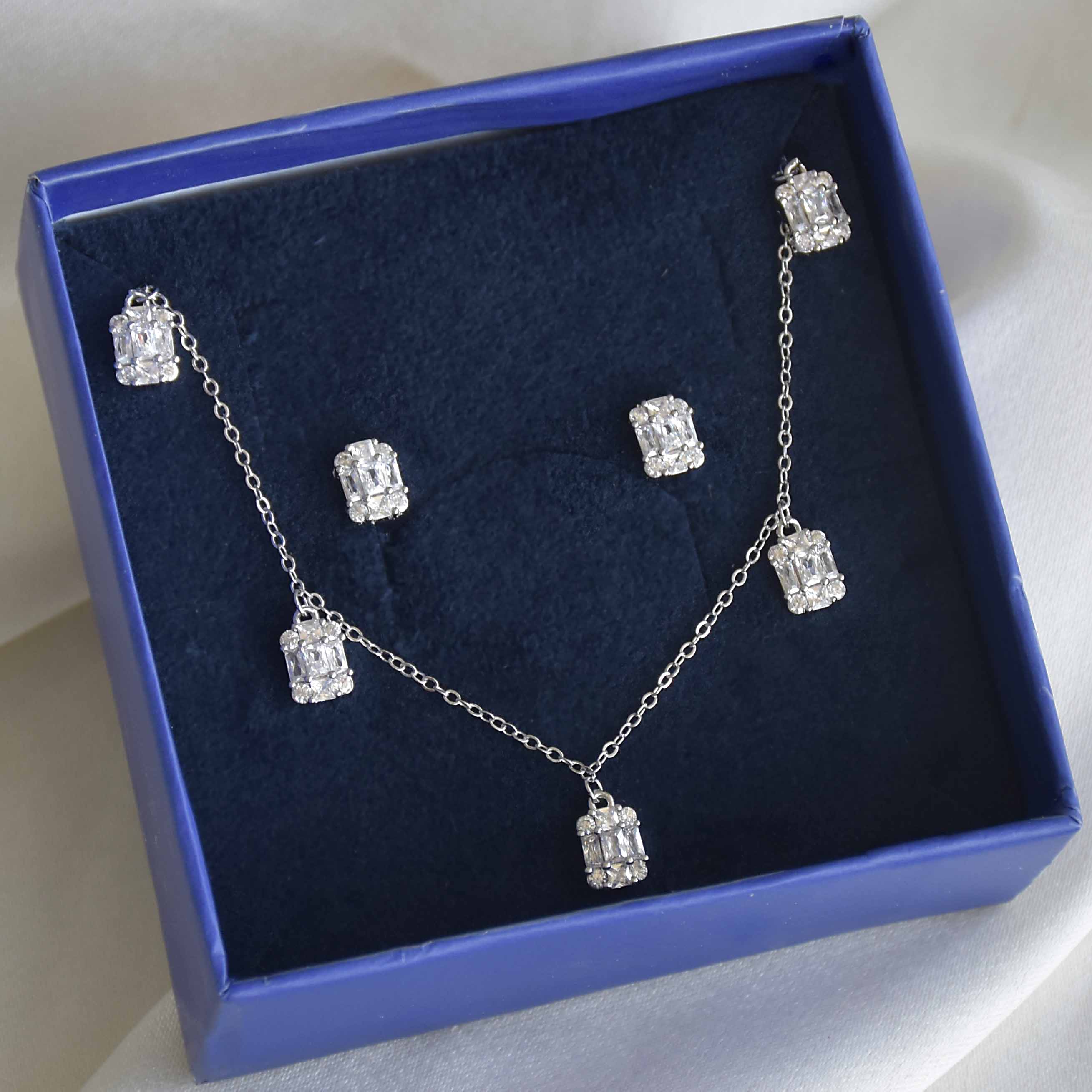 Dainty Rectangular Stone Necklace Gift Set