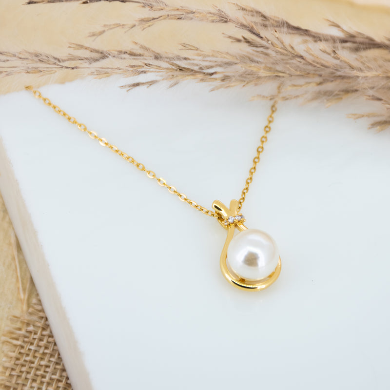 Pearl Tulip Necklace