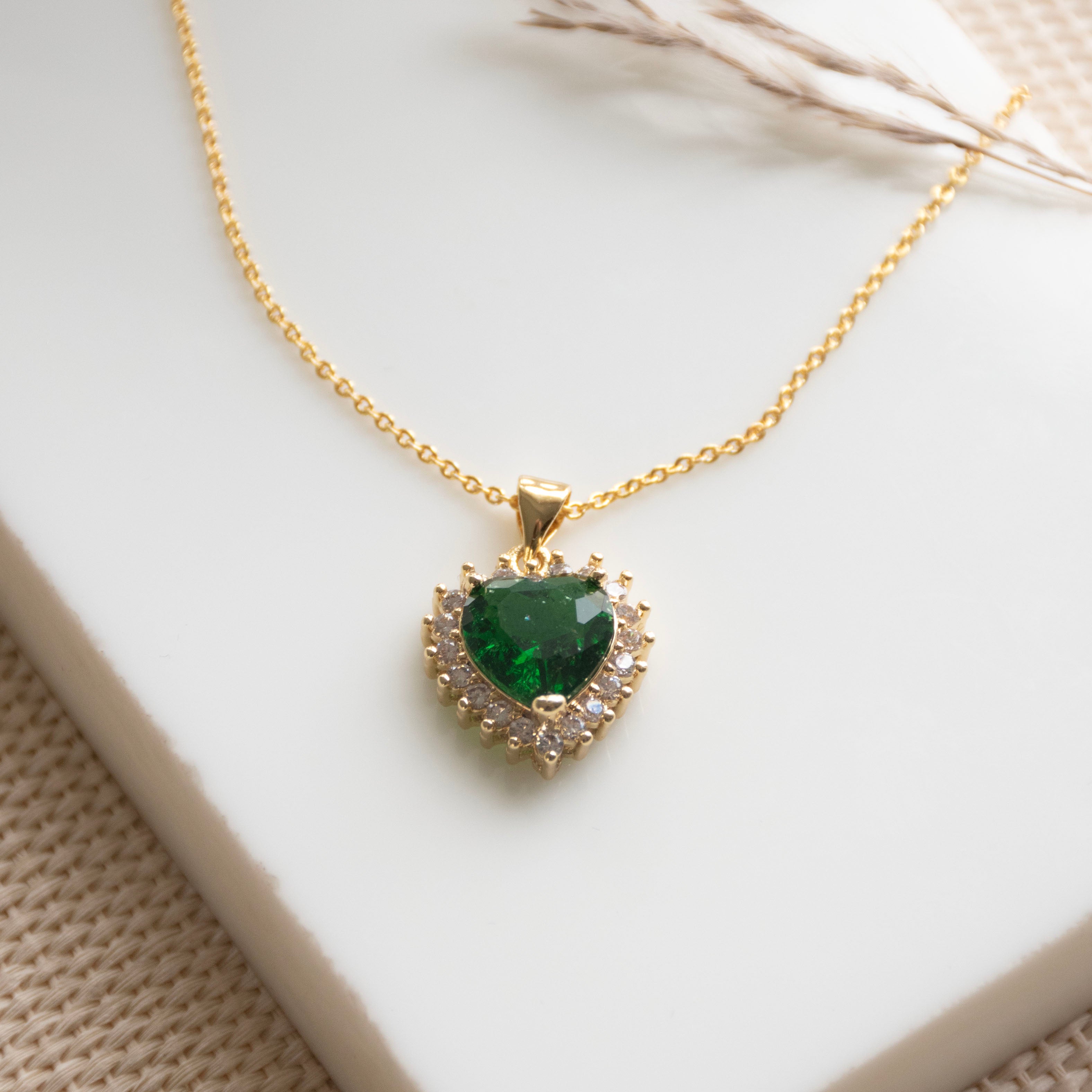 The Enigmatic Emerald Mix Necklace