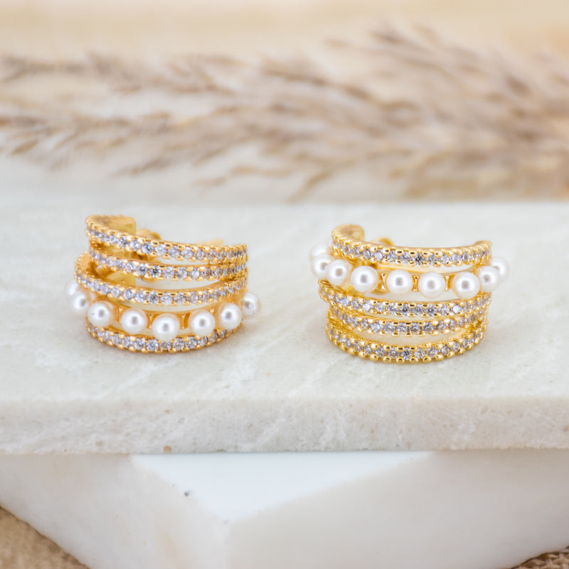 Trinket Pearl Hoops
