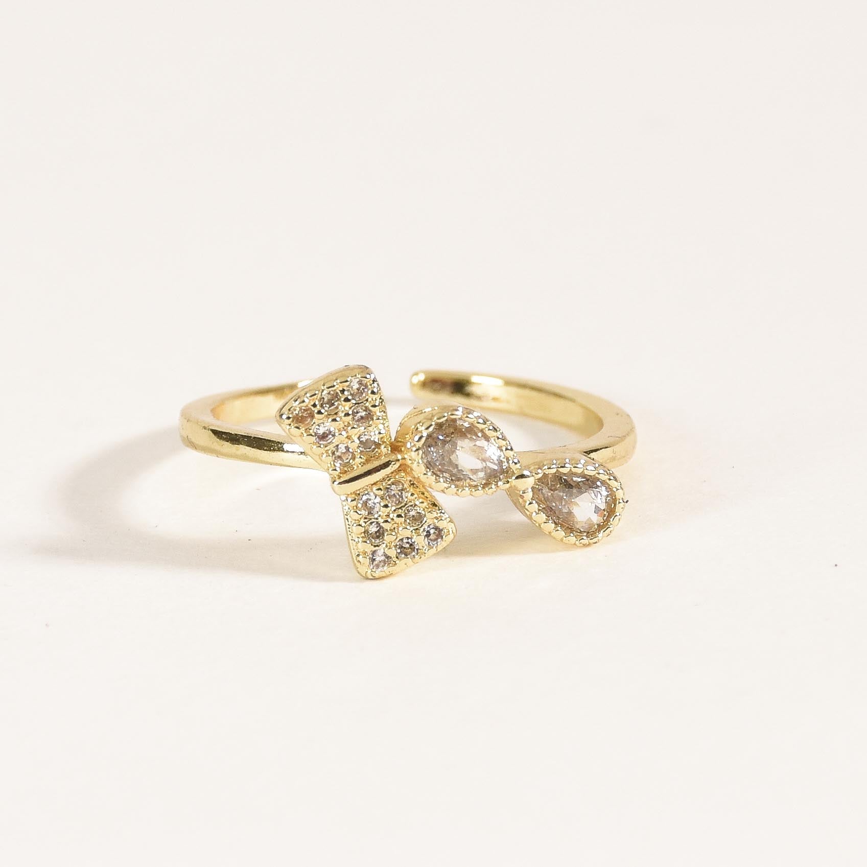 Infinity Bow Gleam Ring