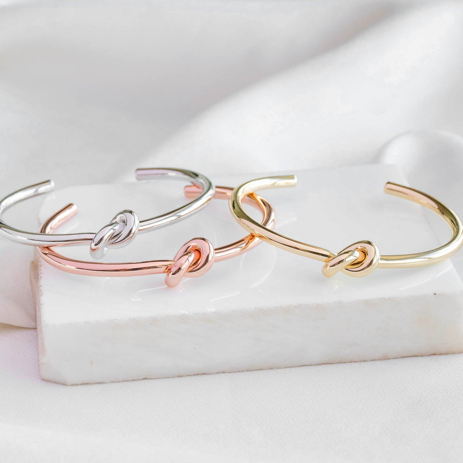 Knot Dainty Bangle