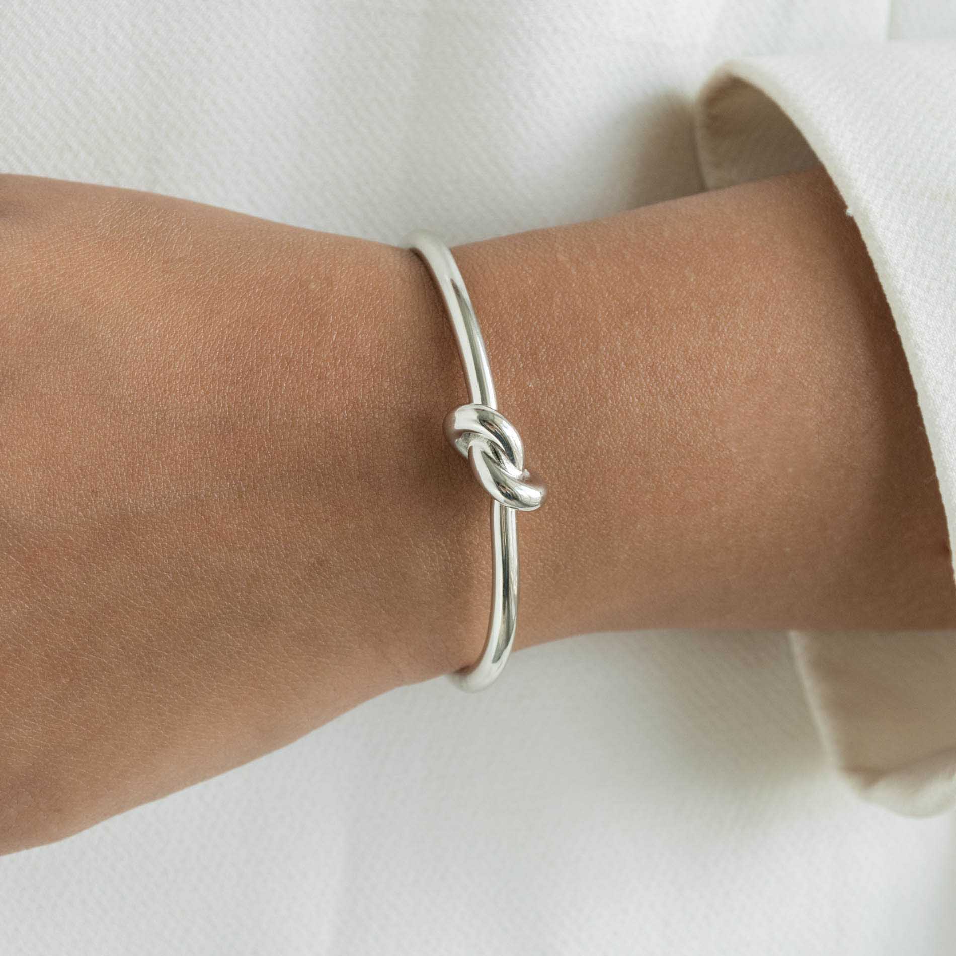 Knot Dainty Bangle