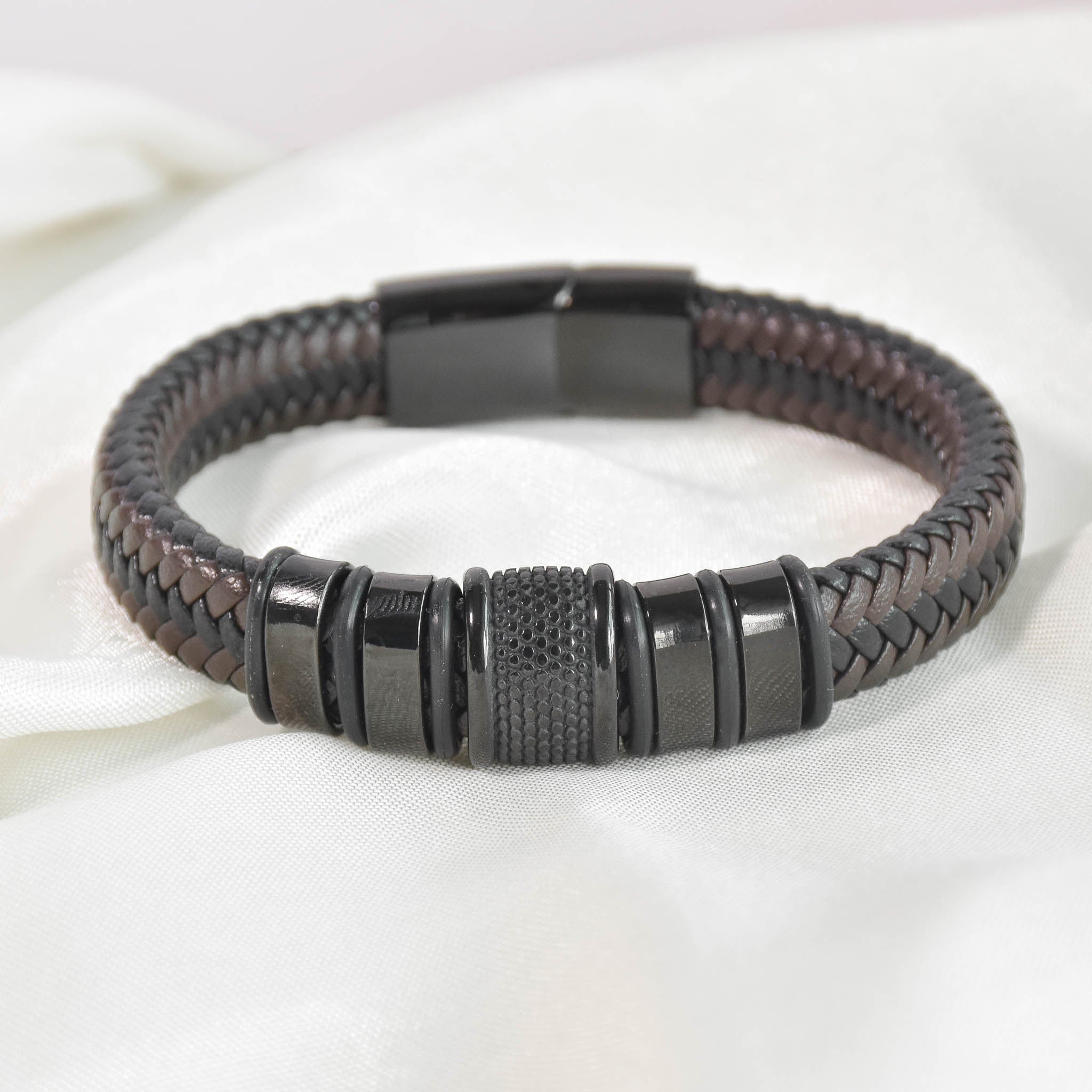 Textured Barrel Men Bracelet