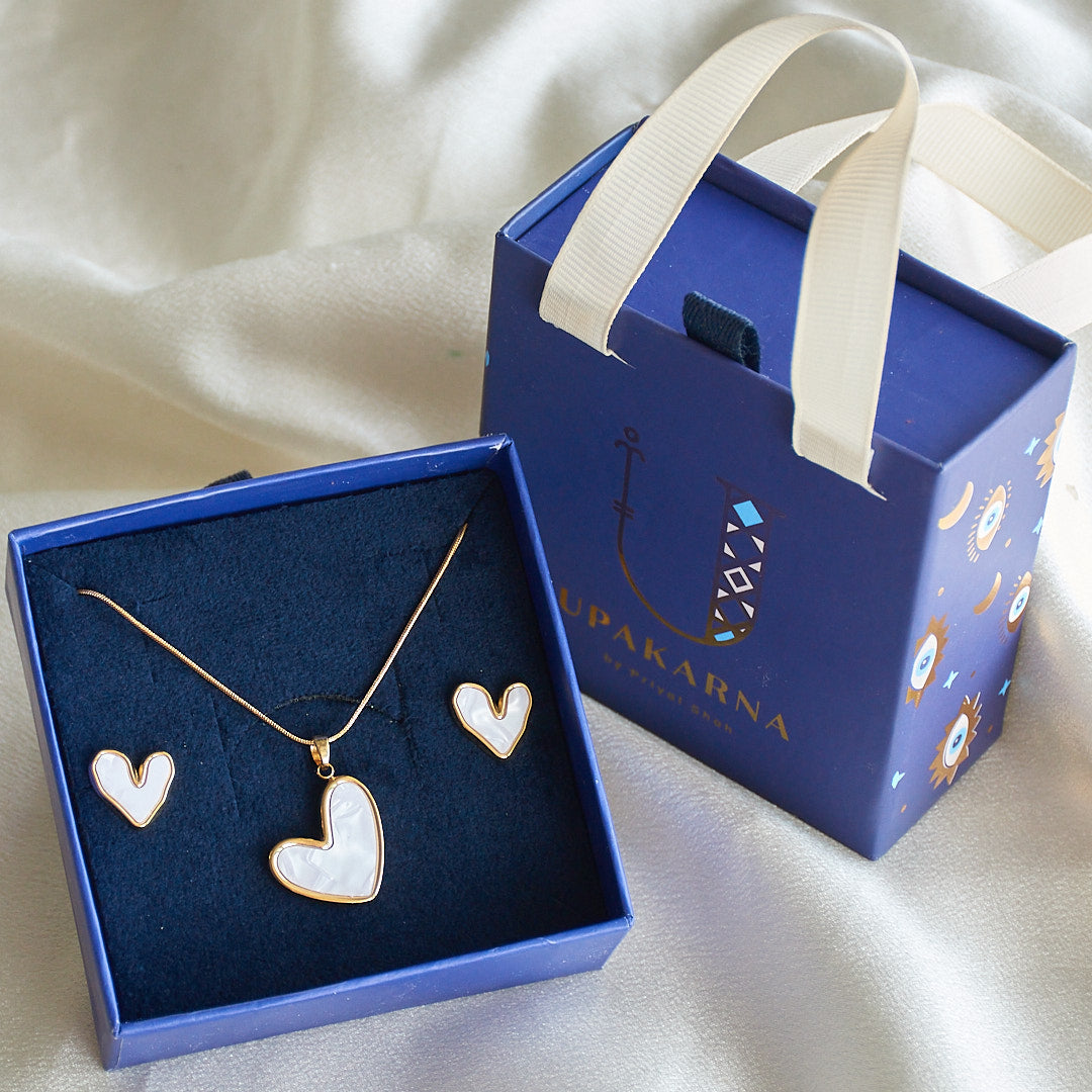 Mother Of Pearl Heart  Gift Set