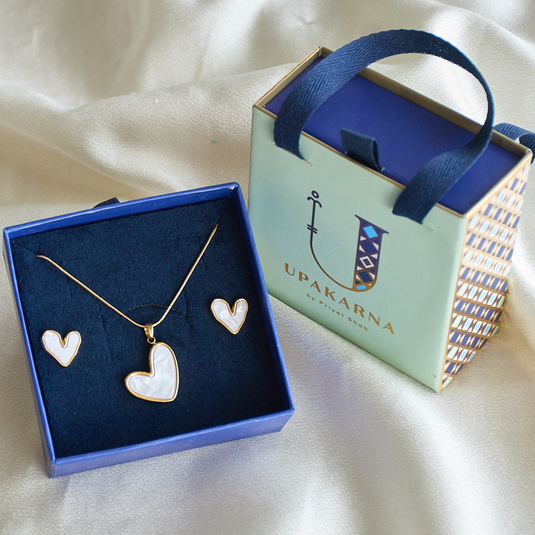 Mother Of Pearl Heart  Gift Set