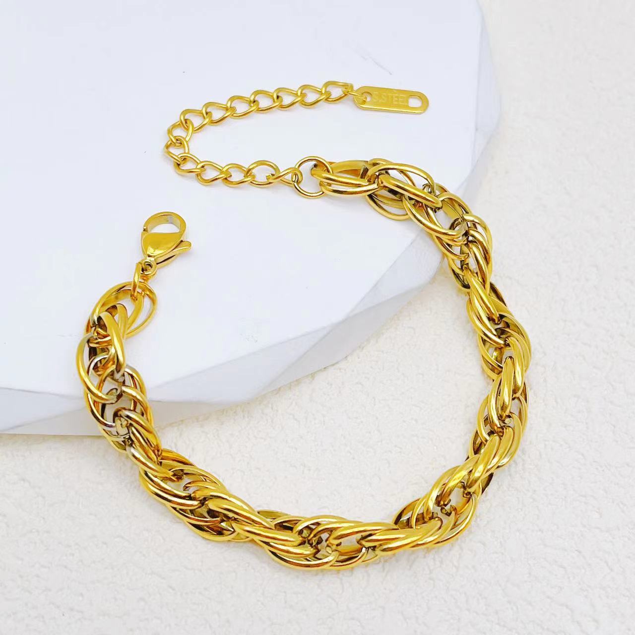 Twisted Link Chain Bracelet