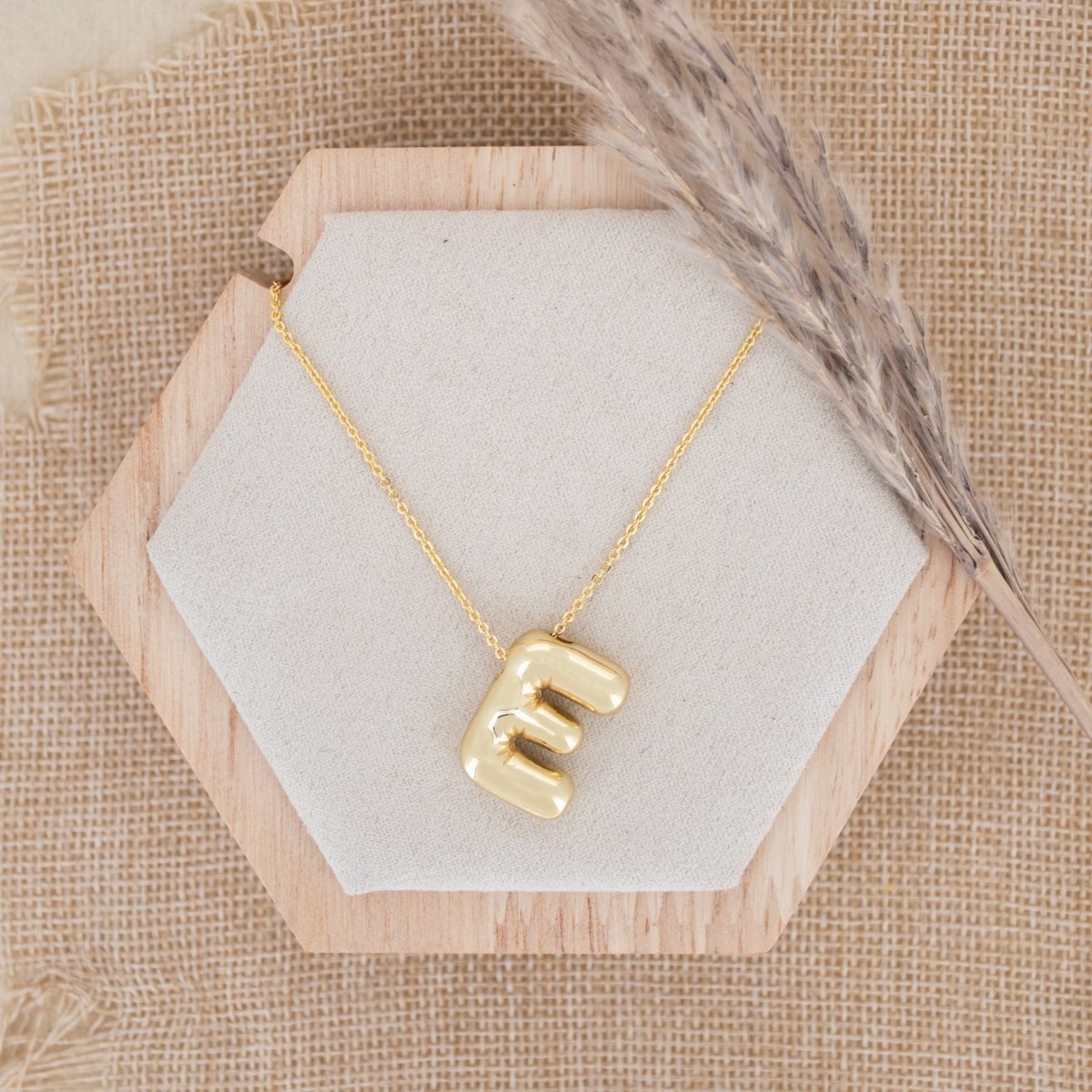 Balloon Initial Necklace - Upakarnaproduct_type