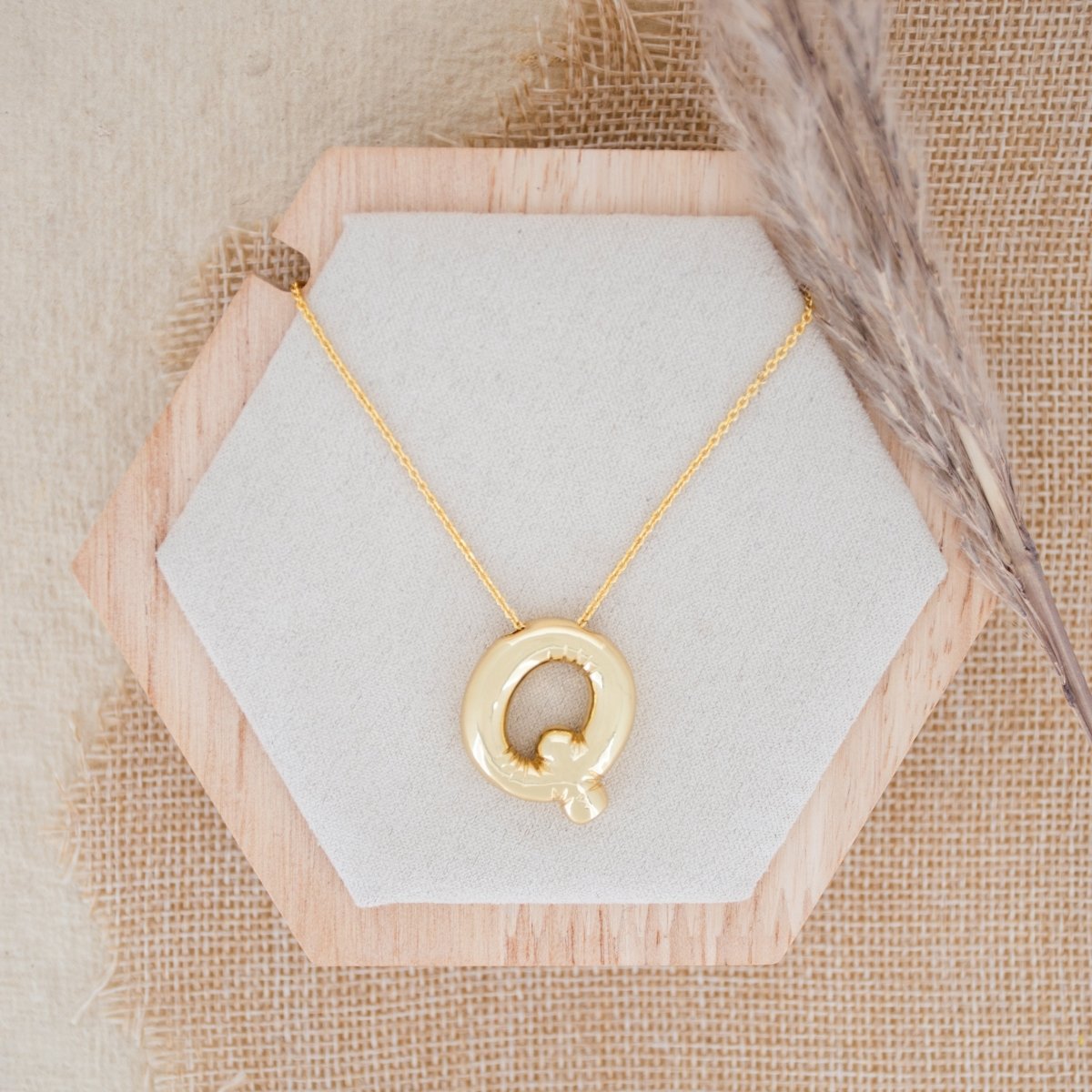 Balloon Initial Necklace - Upakarnaproduct_type