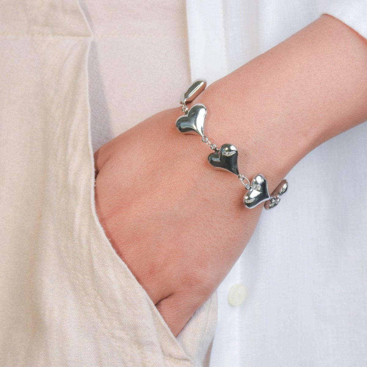 Bubble Heart Bracelet - Upakarnaproduct_type