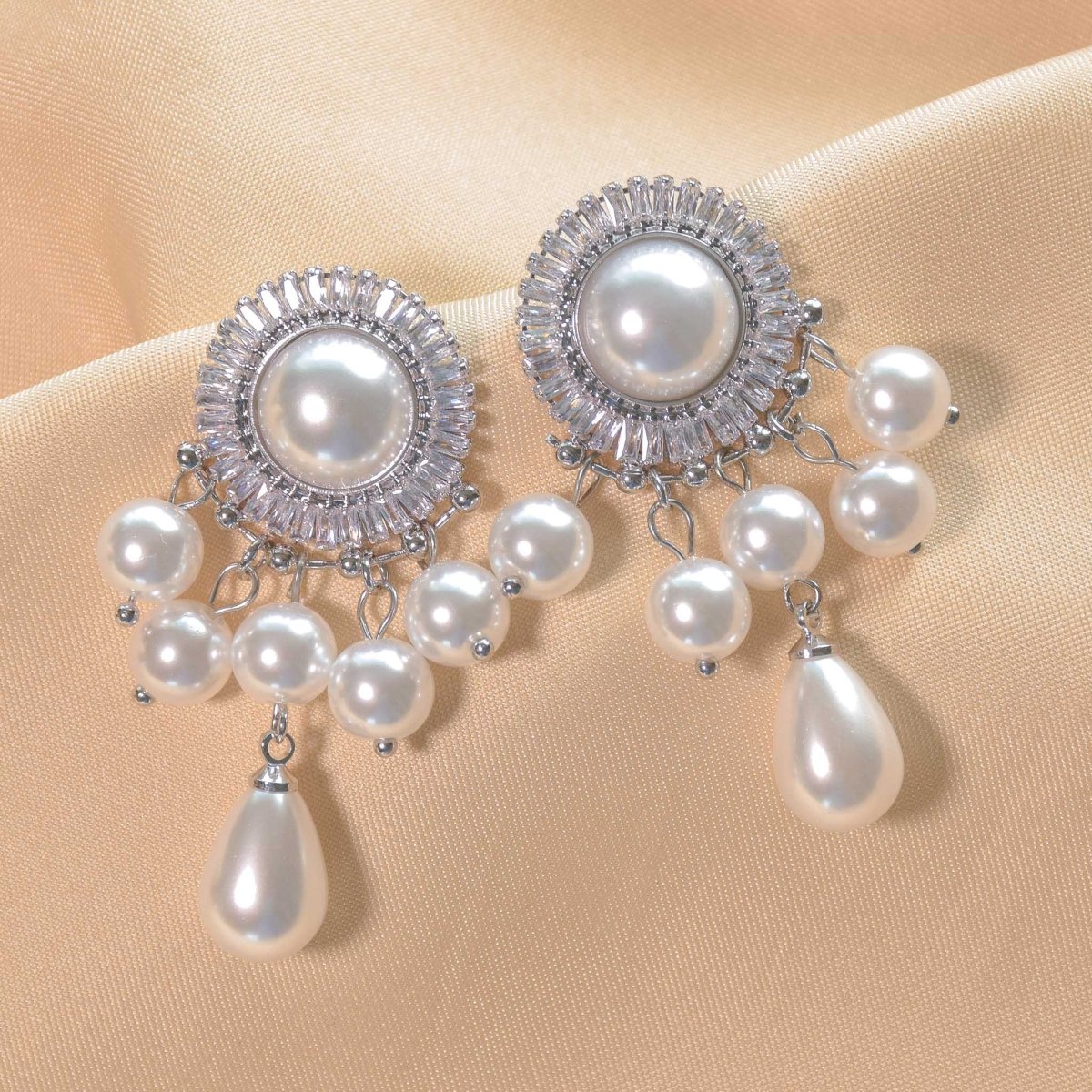 Celestial Pearl Earring - Upakarnaproduct_type