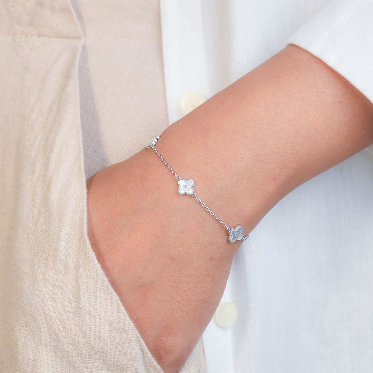 Classic Clover Link Bracelet - Upakarnaproduct_type