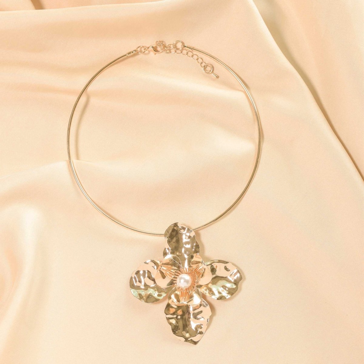 Classic Orchid Bloom Necklace Set - Upakarnaproduct_type