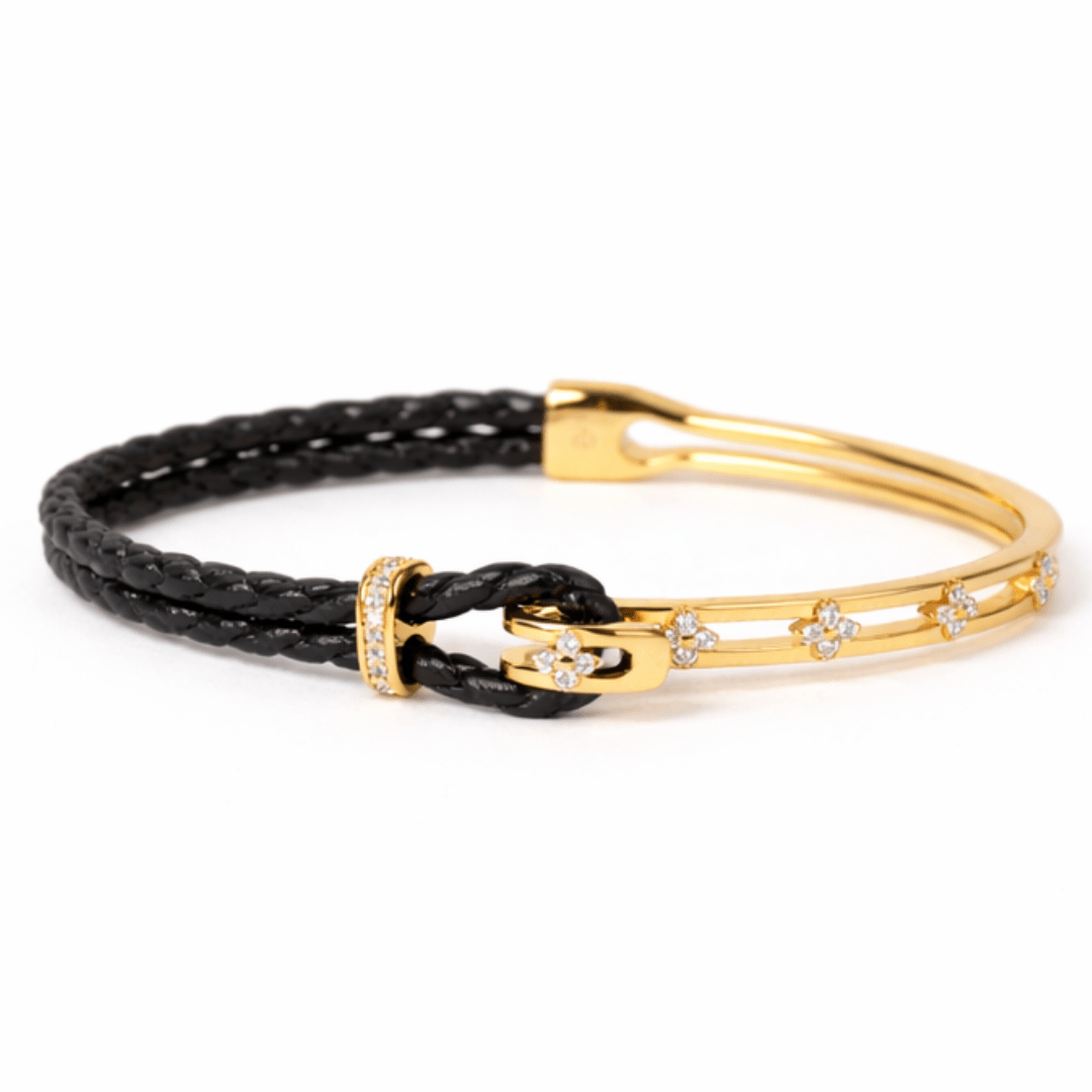Clover Link Thread Bracelet - Upakarnaproduct_type