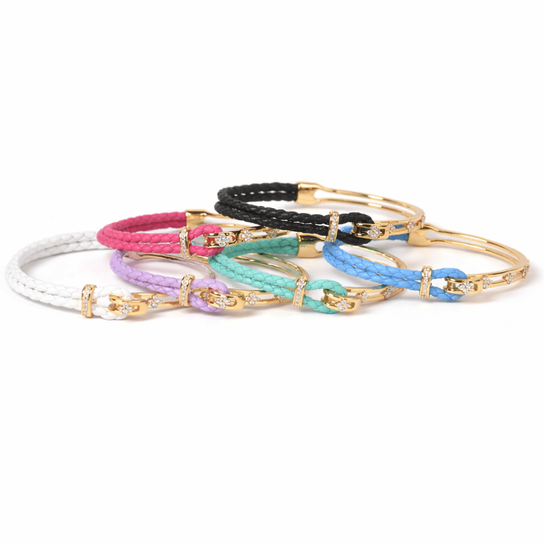 Clover Link Thread Bracelet - Upakarnaproduct_type