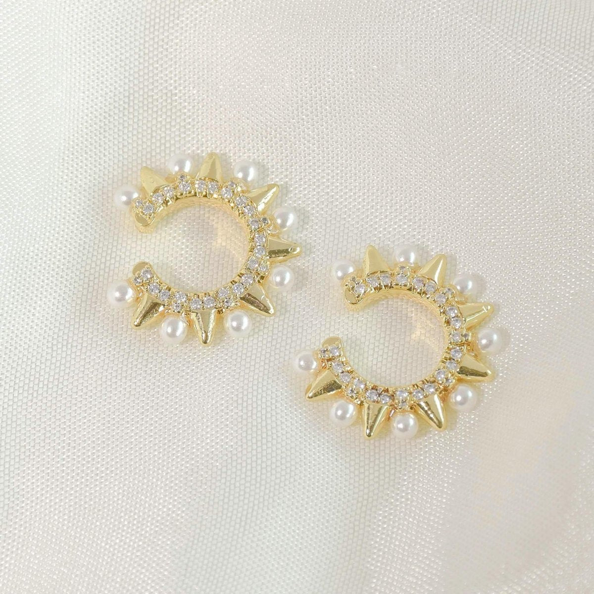 Crescent Pearl Ear Cuff - Upakarnaproduct_type