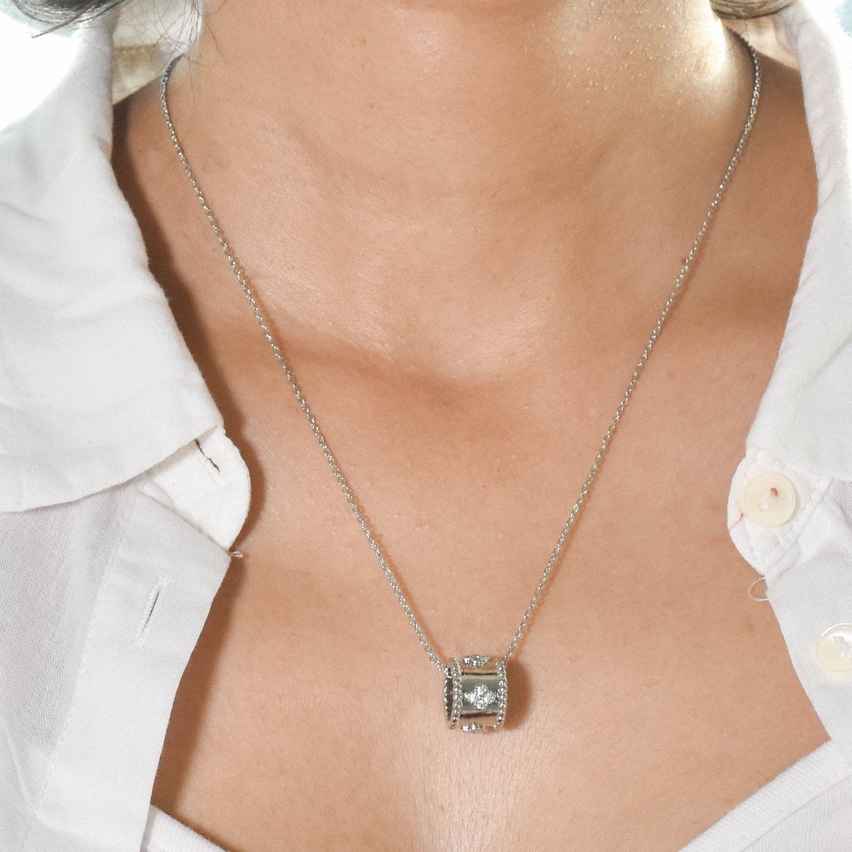 Crystal Cubic Necklace - Upakarnaproduct_type