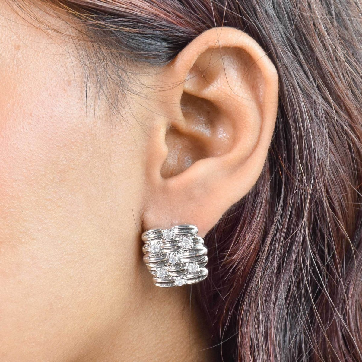Diamond Dust Square Earring - Upakarnaproduct_type