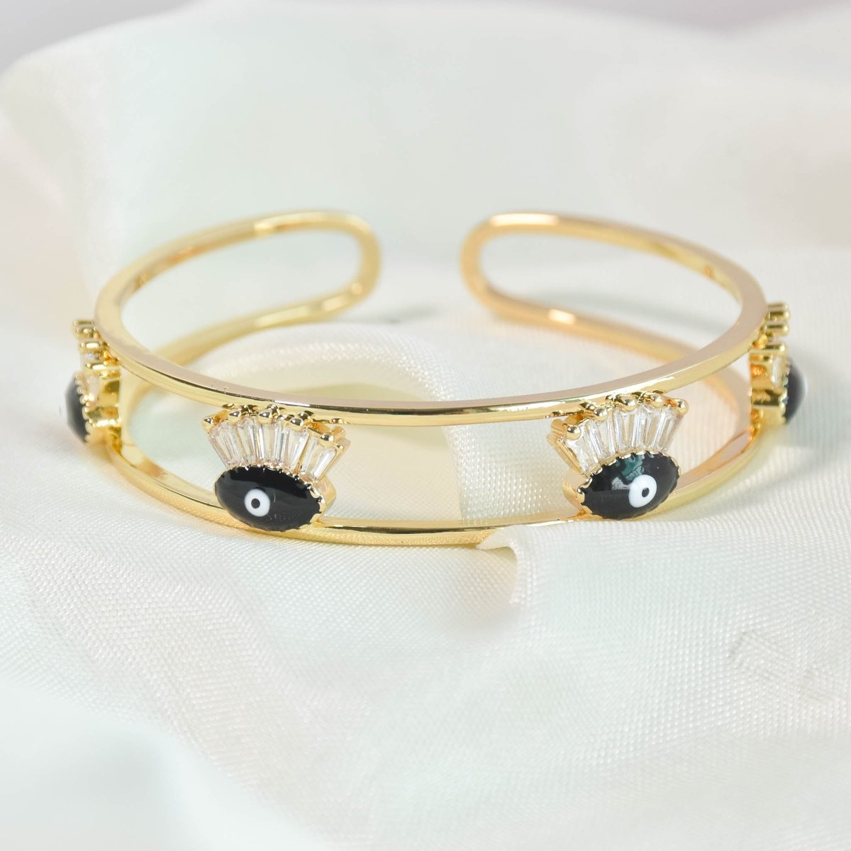 Divine Evil Eye Bangle - Upakarnaproduct_type