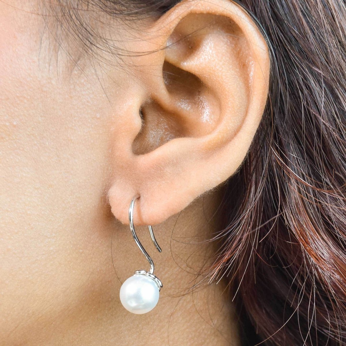 Elegant Pearl Drop Earrings - Upakarnaproduct_type