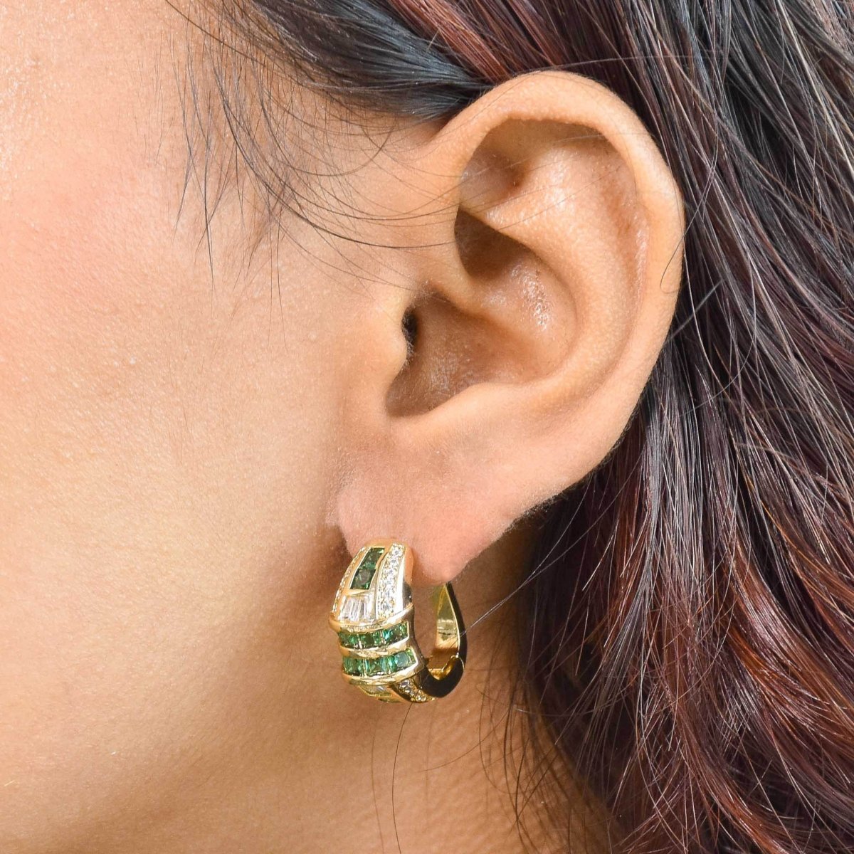 Emerald Cascade Hoop Earring - Upakarnaproduct_type