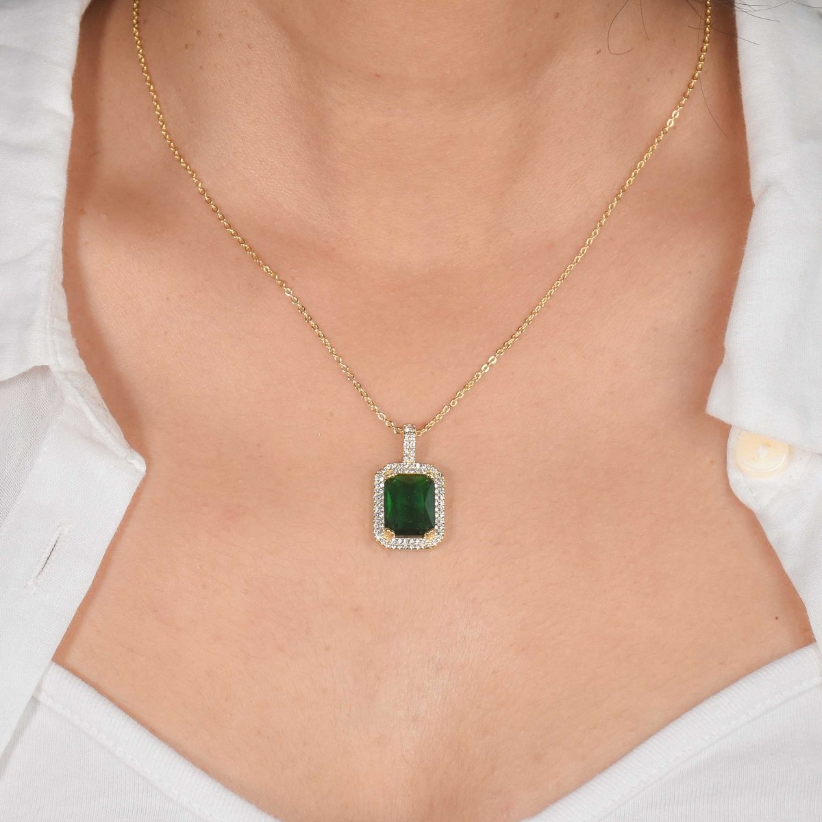 Emerald Stone Necklace - Upakarnaproduct_type