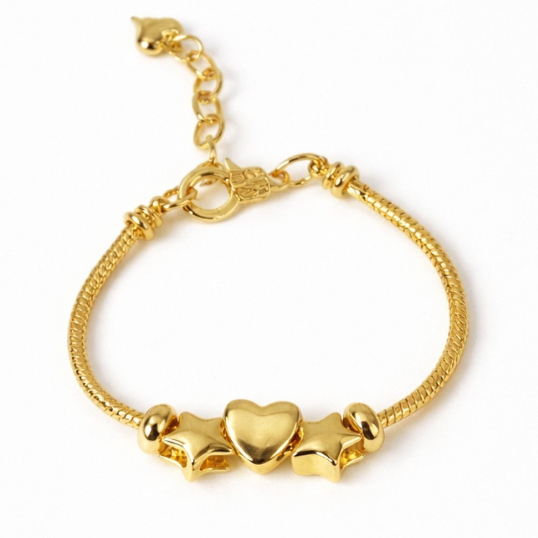 Golden Heart Charm Bracelet - Upakarnaproduct_type