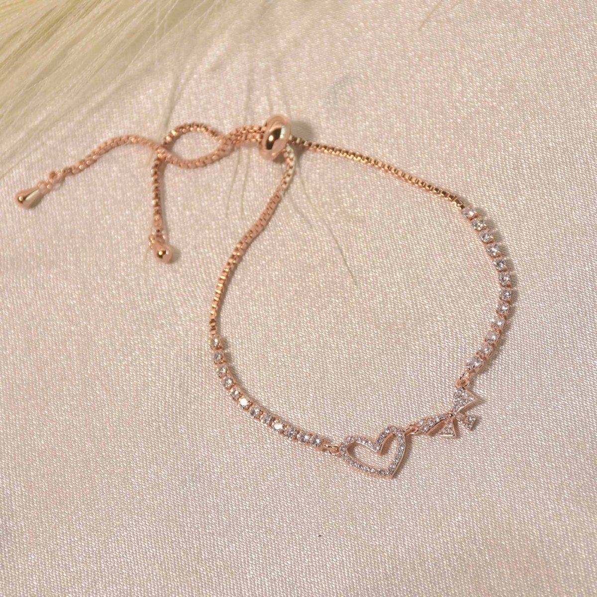 Heart Bow Bracelet - Upakarnaproduct_type