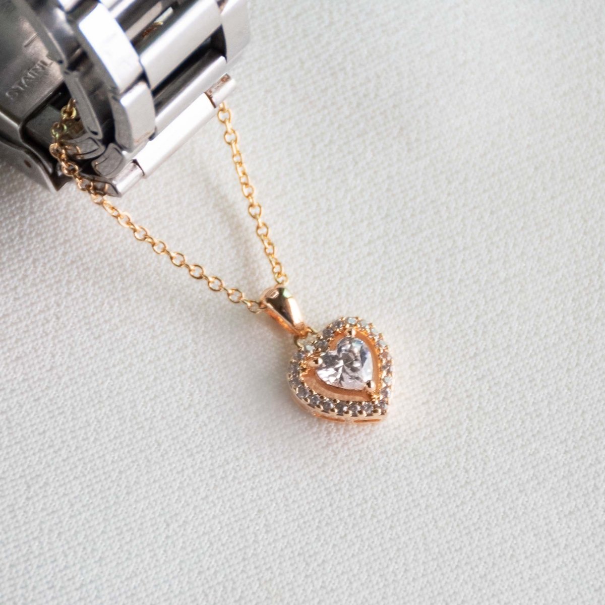 Heart Watch Charm - Upakarnaproduct_type