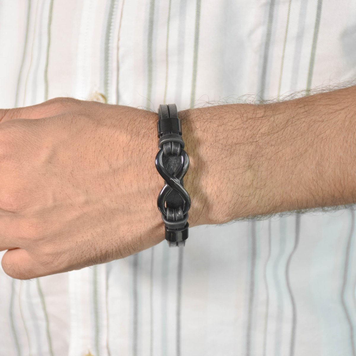Infinity Loop Men Bracelet - Upakarnaproduct_type