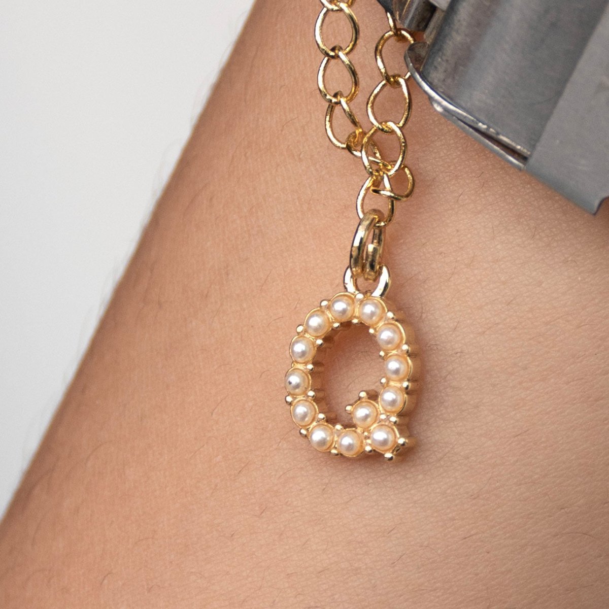 Initial Pearl Watch Charm - Upakarnaproduct_type