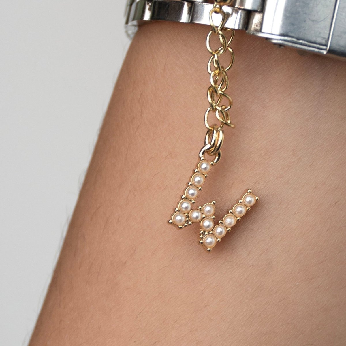 Initial Pearl Watch Charm - Upakarnaproduct_type