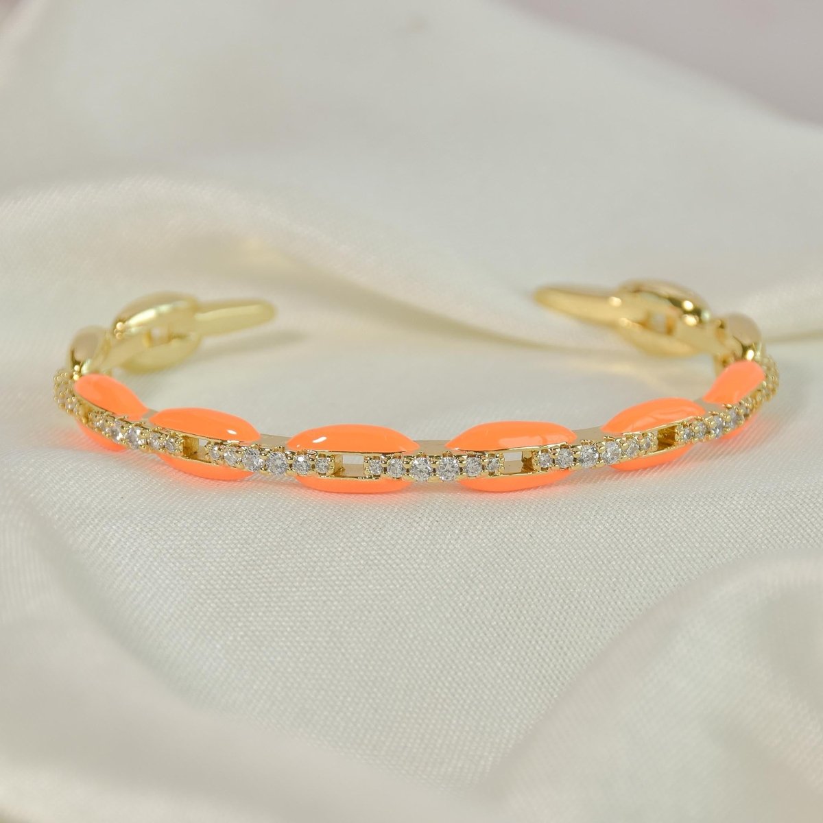 Interlinked Rhinestone Bangle - Upakarnaproduct_type