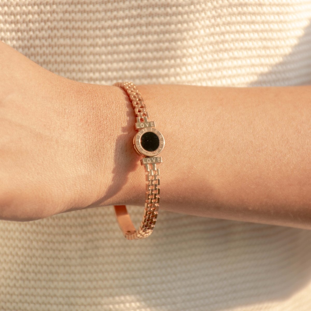Love Knot Bangle Stack - Upakarnaproduct_type