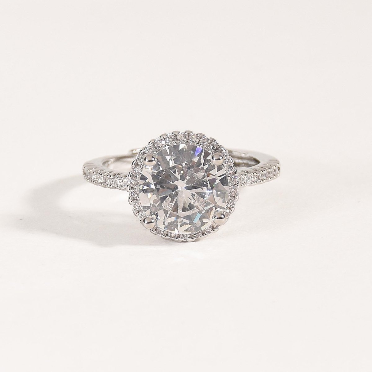 Round Solitaire Ring - Upakarnaproduct_type