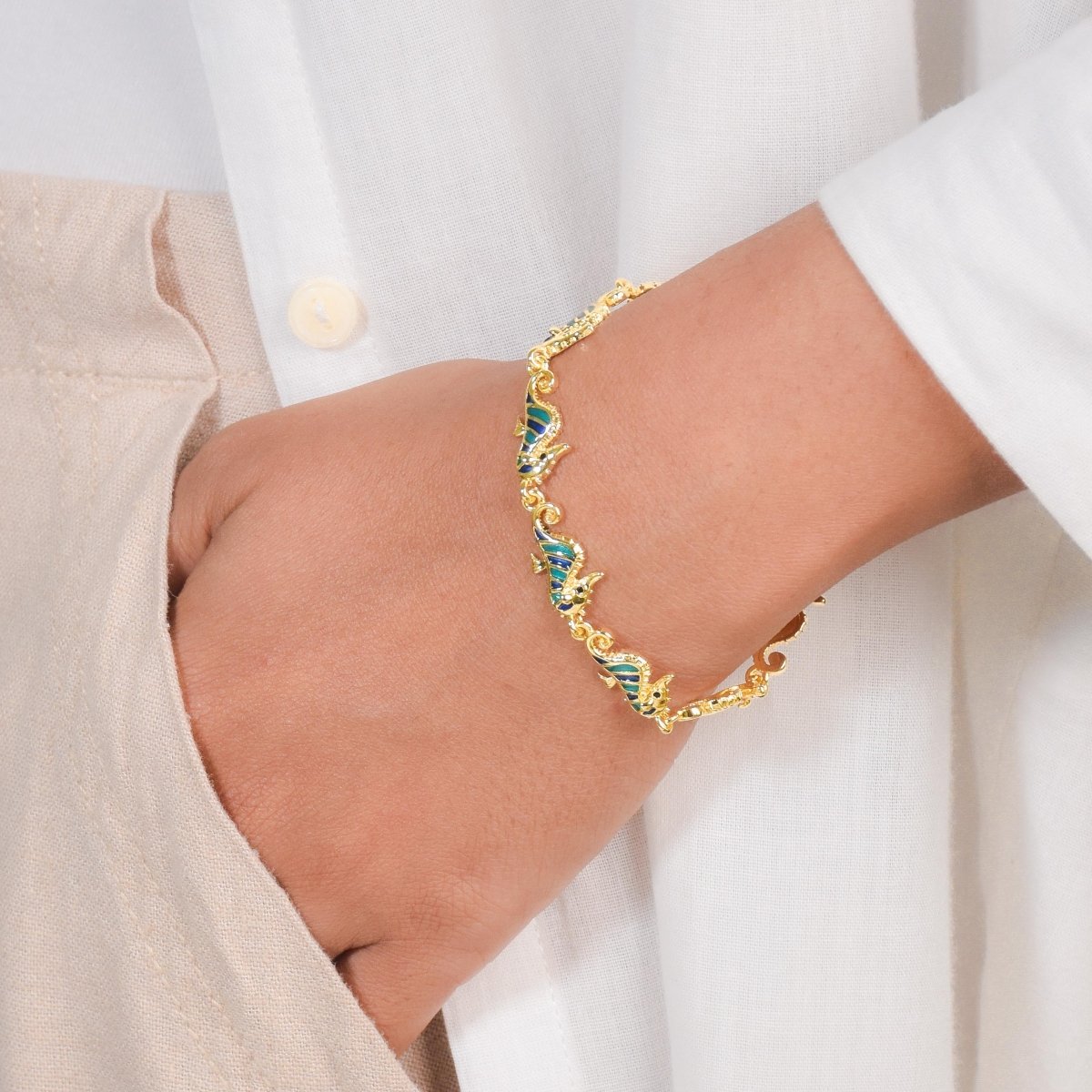 Seahorse Enamel Tennis Bracelet - Upakarnaproduct_type