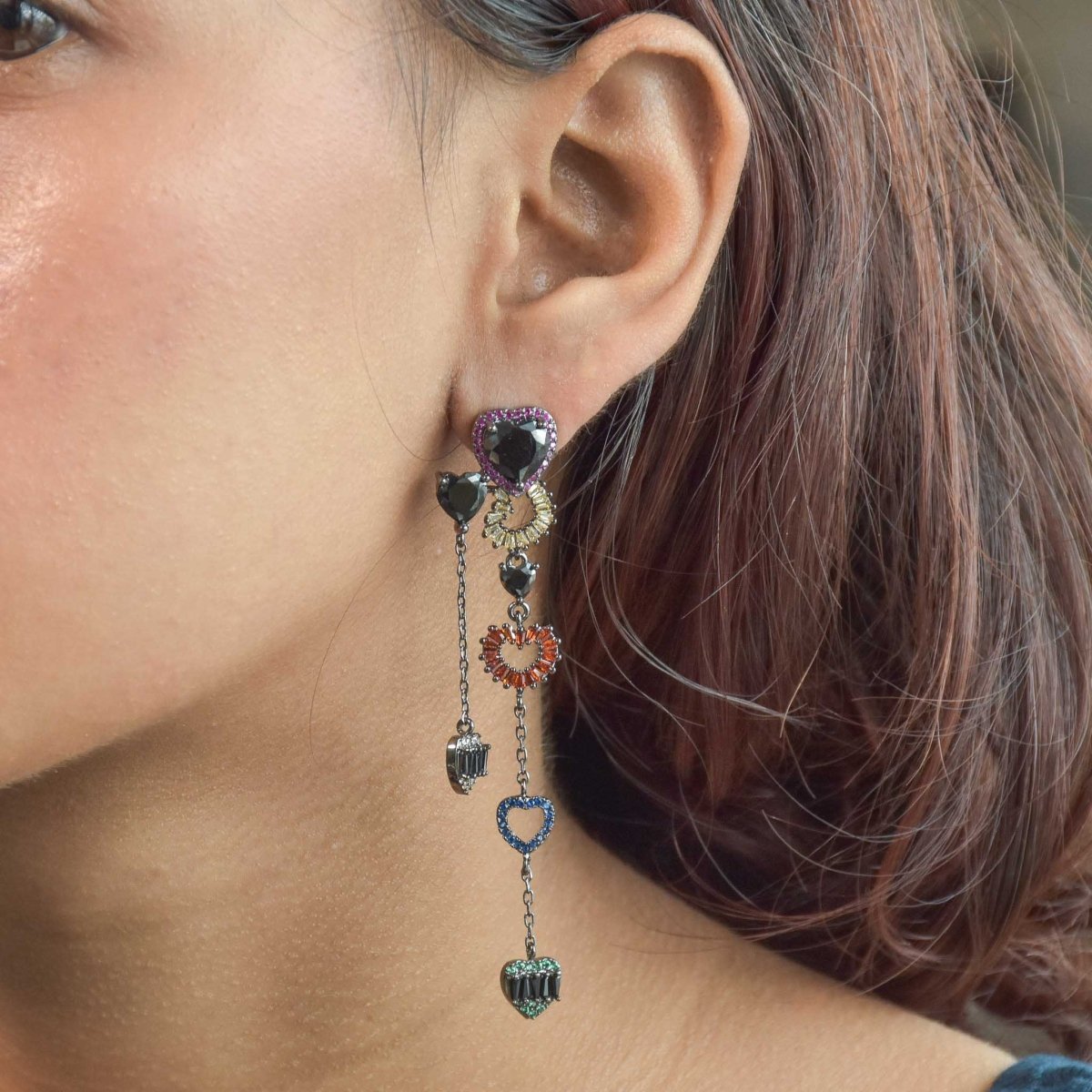 Shinebound Heart Earrings - Upakarnaproduct_type