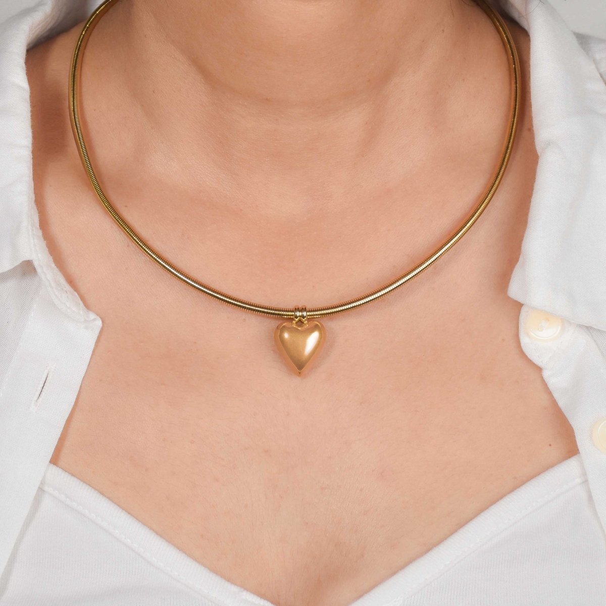 Sleek Heart Necklace - Upakarnaproduct_type