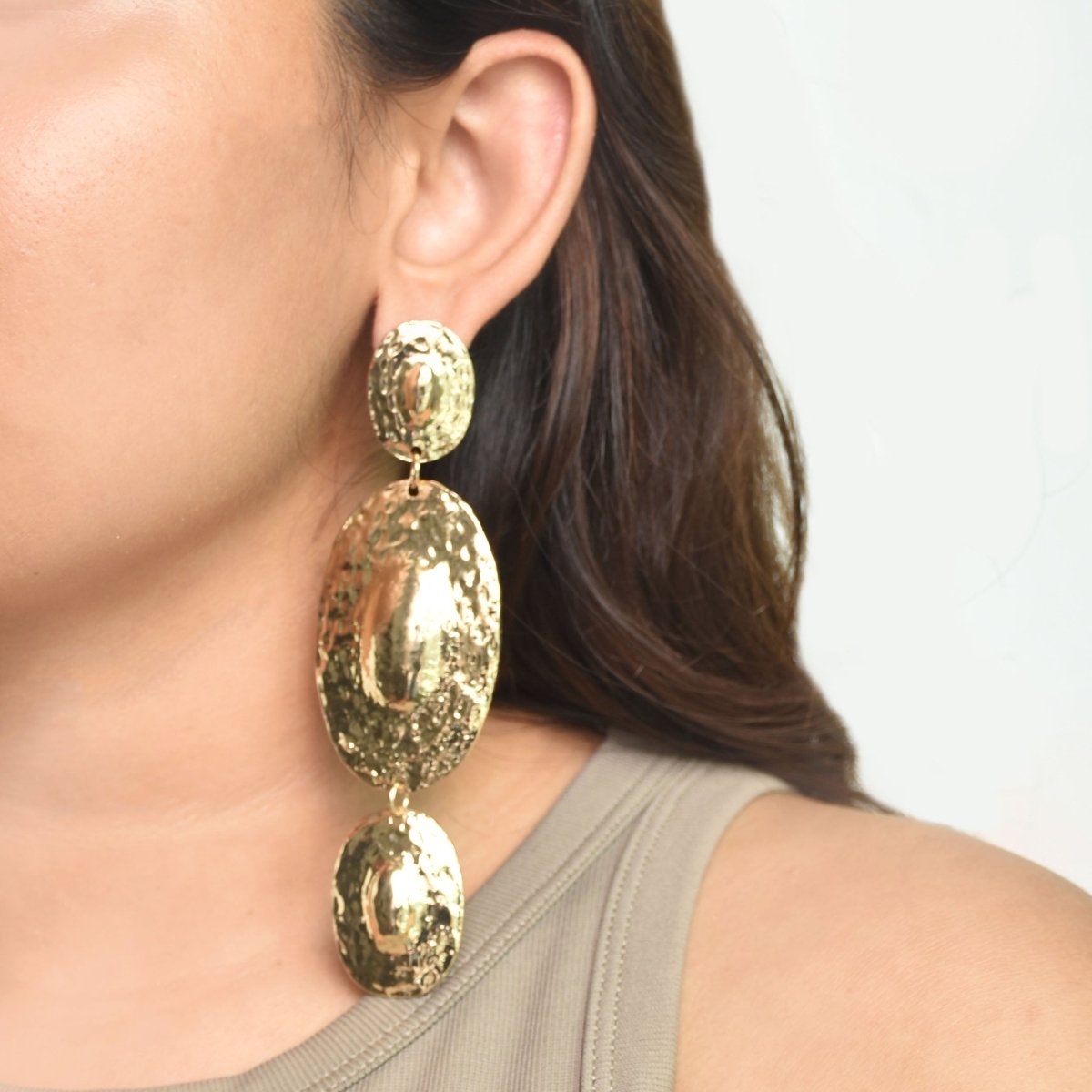 Spiral Groovy Oval Statement Earrings - Upakarnaproduct_type