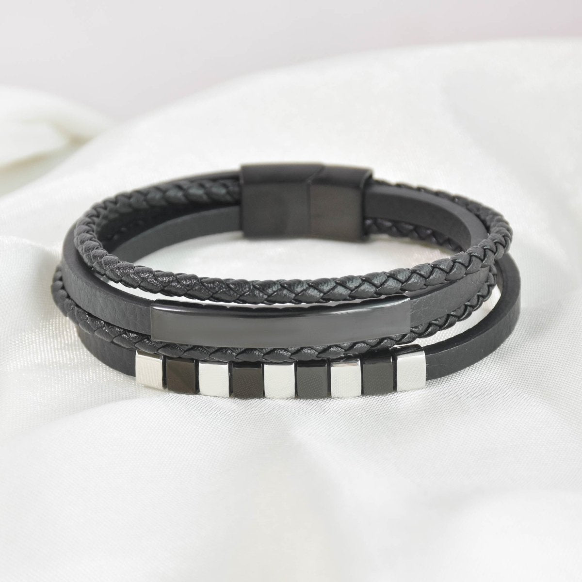 Square Link Men Bracelet - Upakarnaproduct_type