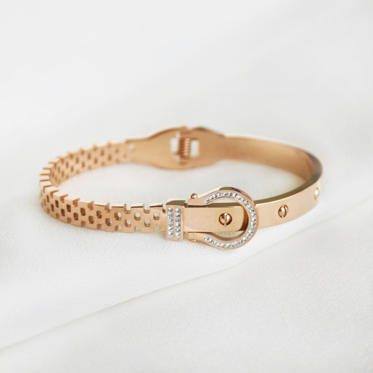 Studded Chain Belt Bangle - Upakarnaproduct_type
