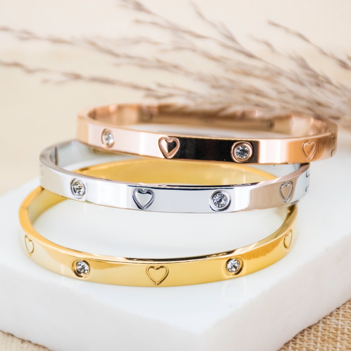 Studded Heart Bangle - Upakarnaproduct_type