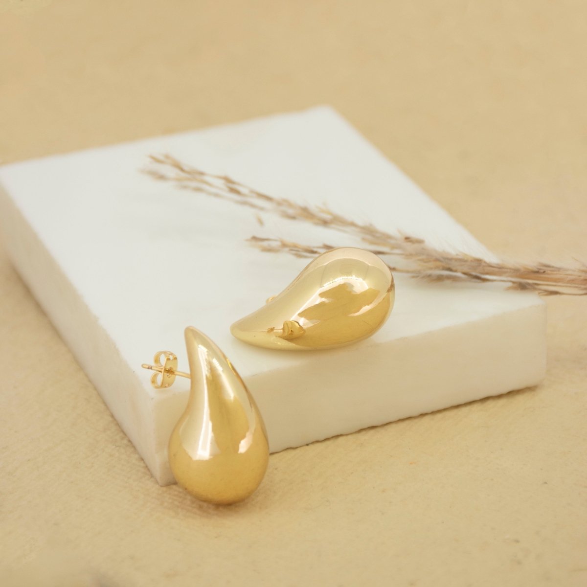 Tear Drop Earrings - Upakarnaproduct_type
