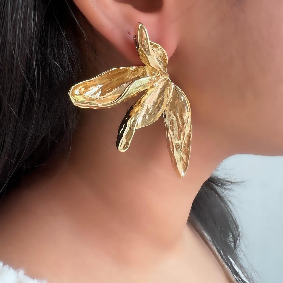 Tulip Floral Earrings - Upakarnaproduct_type
